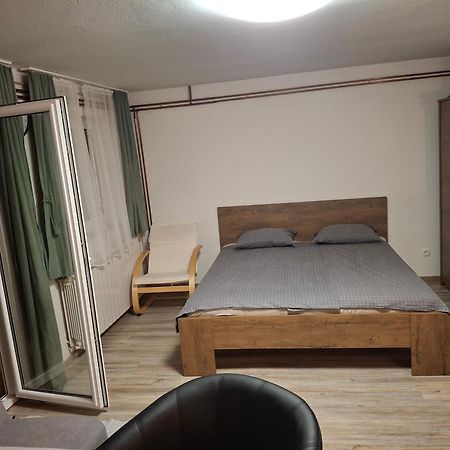 Apartma Med Oljkami Spodnji Portorož Eksteriør billede